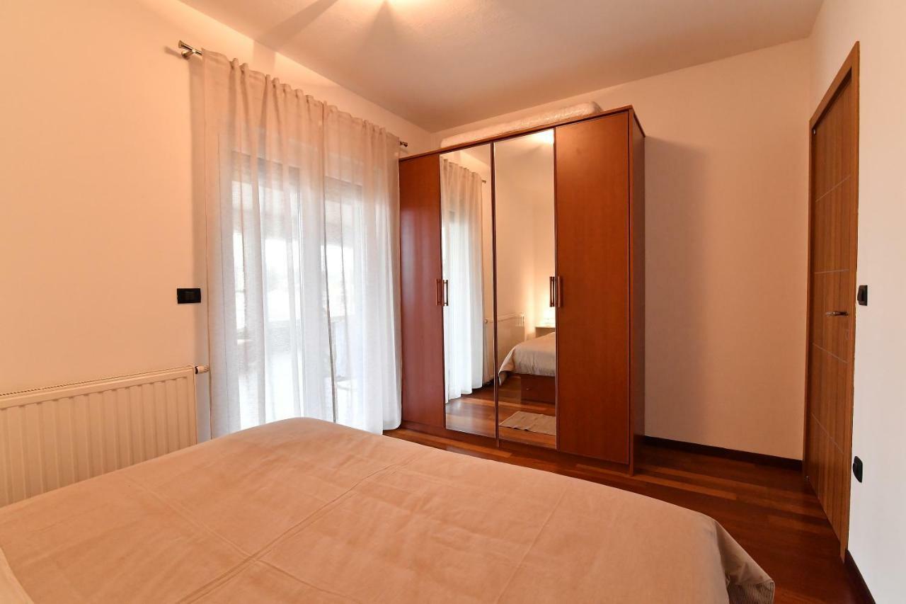 City Penthouse Vita Pula Exterior photo