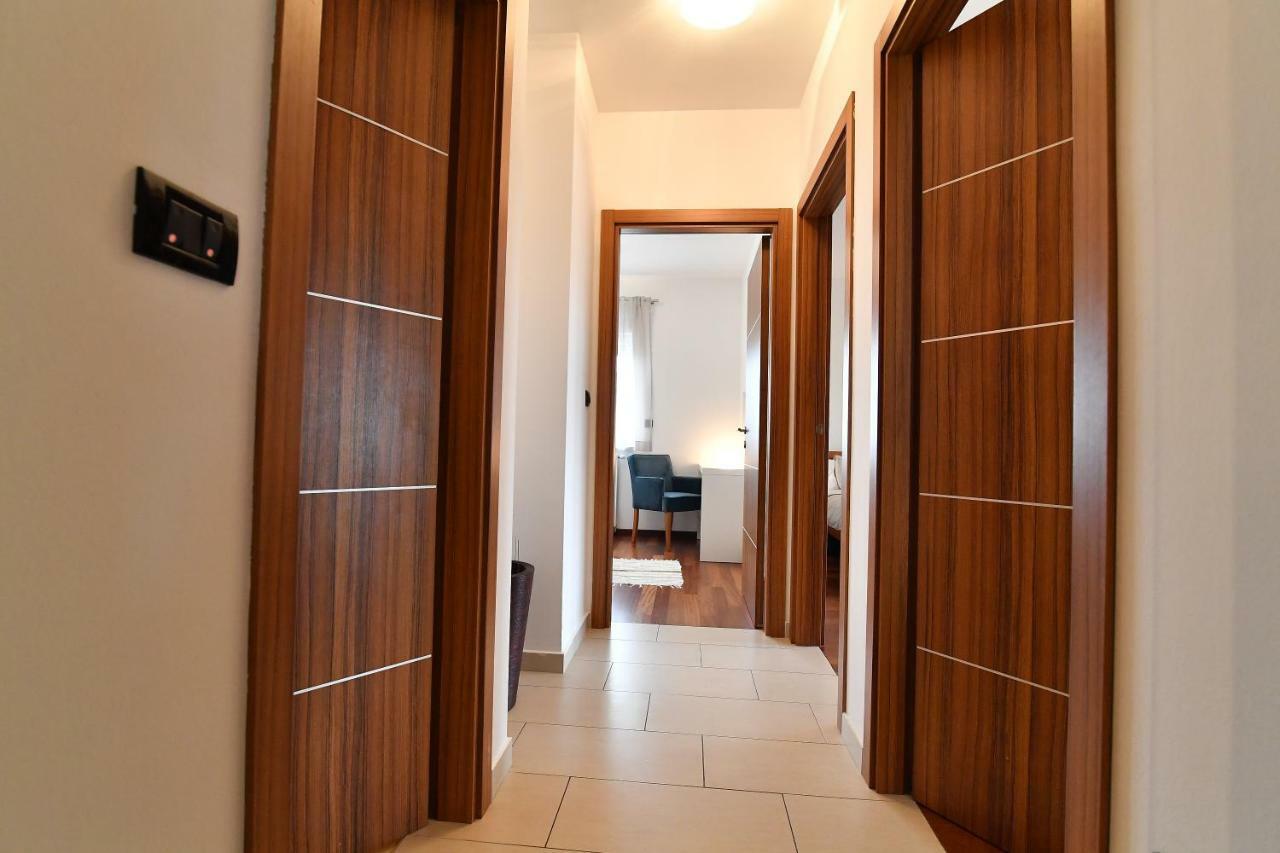 City Penthouse Vita Pula Exterior photo
