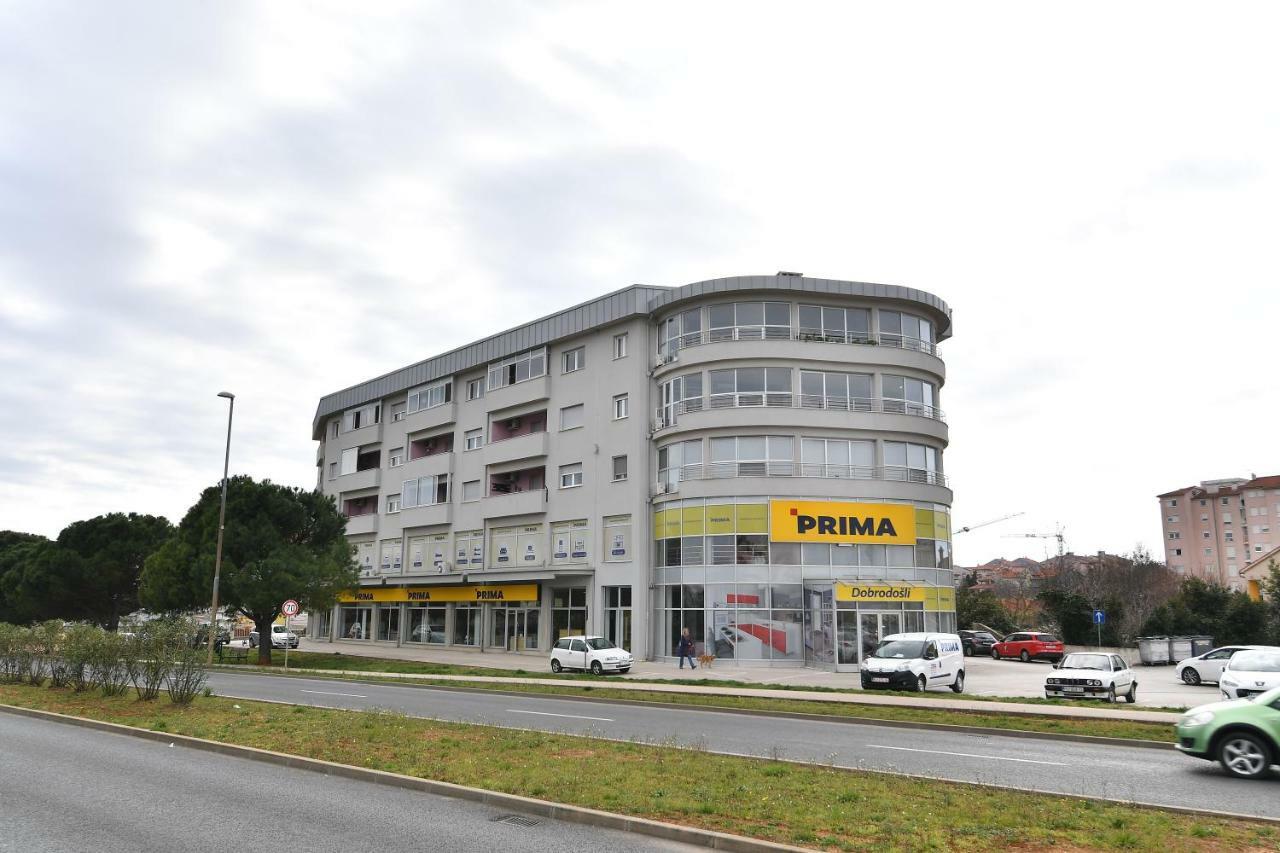City Penthouse Vita Pula Exterior photo